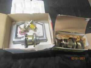 lot 102 image: ANSI GRADE 1 DEADBOLT LXV-53 &amp CYLINDRICAL LOCK U.S LOCK 2032D-B