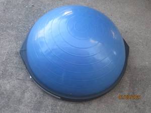 lot 39 image: BOSU BALANCE TRAINER&nbsp