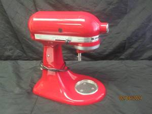 lot 193 image: KITCHEN AID ARTISAN (RED)