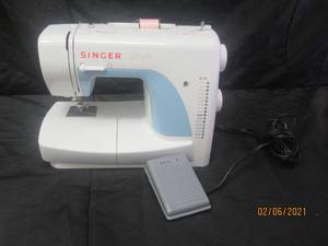 lot 196 image: SINGER SIMPLE 3116 SEWING MACHINE&nbsp