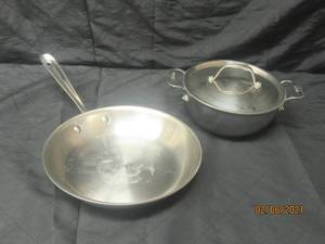 lot 219 image: 3PC ALL CLAD POT WITH LID AND SKILLET