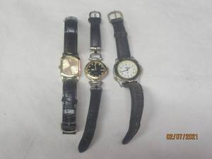 lot 260 image: TOTAL OF 3 LEATHER BAND WATCHES&nbsp