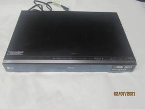 lot 284 image: LG BLU-RAY DISC PLAYER