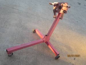 lot 291 image: ENGINE STAND