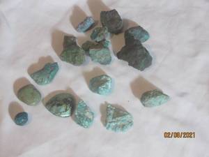 lot 303 image: TOTAL OF 16 PC ASSORTED SIZE STONES&nbsp