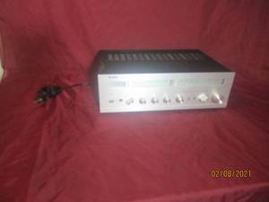 lot 316 image: YAMAHA NATURAL SOUND STEREO RECEIVER&nbsp CR-220&nbsp