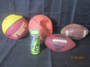 lot 350 image: SPORTS LOT&nbsp&nbsp-TENNIS BALLS , FOOTBALLS ,BASKETBALLS