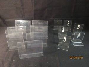 lot 366 image: TOTAL OF 13 PLASTIC SIGN HOLDERSCLEAR TABLE CARD DISPLAYS&nbsp