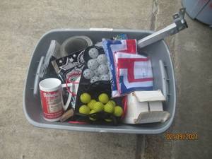 lot 320 image: MISC LOT&nbsp&nbspTOTE NOT INCLUDED .