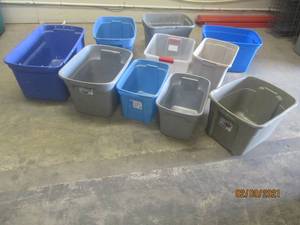 lot 327 image: TOTAL OF 10 TOTES WITH - NO LIDS&nbsp
