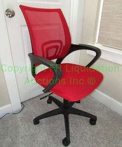 lot 137 image: Office chair