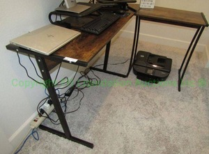 lot 138 image: L station student desk, contents not included