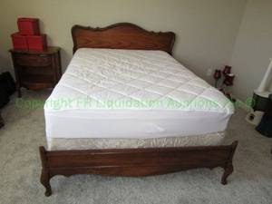 lot 163 image: Broyhill bed head and foot board plus rails, mattress free for the taking