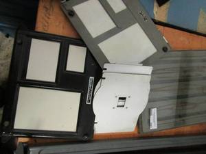lot 397 image: PHOTO ENLARGER PLATES - PREMIER 4 IN 1 EASEL, NEGATIVE TRAYS, AIREQUIT 4 IN 1