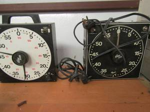 lot 403 image: GRA LAB TIMERS  QTY 2