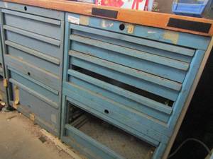 lot 441 image: 3 tool boxes 4-5 drawers each 33x22x28 has wood top 30x72