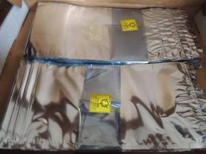 lot 60 image: 200 moisture safe bags PER BOX 13 boxes