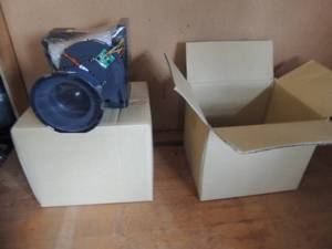 lot 84 image: 2 camera type lenses for photography appear unused