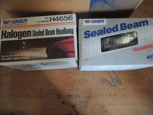 lot 85 image: 2 different kinds of Wagner sealed beam head lamps Halogen H-4656 Regular 4652