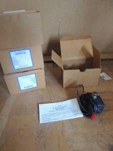 lot 108 image: Serta in-line display model 880 6P wire hook ups  4 boxes