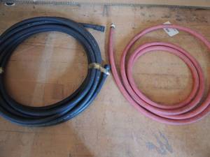 lot 119 image: Black and red air hoses  used  not long