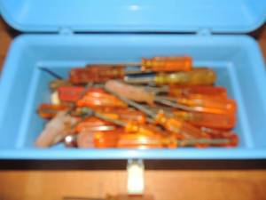 lot 146 image: Blue tool box with orange handled Phillips and flathead screwdrivers (over 30)