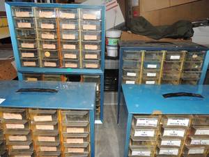 lot 183 image: 4 small blue tool caddies 24 drawer stands 9 x 13 x 6   AND  small blue caddy 36 drawers