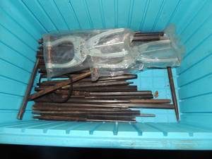 lot 201 image: 3 flex drivers size 38 and assorted chisels