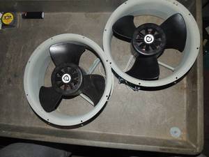 lot 204 image: IMC metal oval fan no number