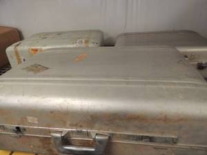 lot 209 image: 3 metal thermal grey cases . 2 are 23x17x9 and 1 is 9x28x24