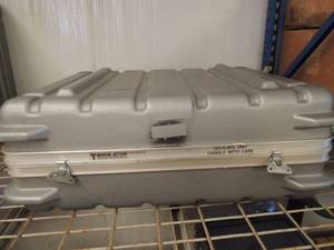 lot 208 image: 3x T-Shok stop thermal grey cases 23x29x11