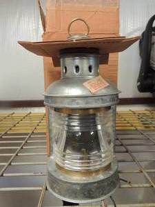 lot 211 image: Carriage house light  11x5