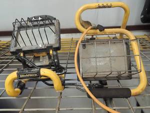 lot 212 image: yellow work force workshop lights 13 x 9 and 11x6