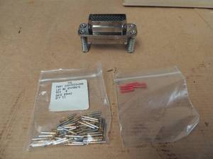 lot 243 image: Ace electronics tri star connectors 14 total