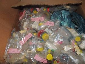 lot 257 image: Large box of marshall matrix value electrical connectors MS3456120-295 red marshall matrix value electrical connectorsM83723114W229-5X yellow