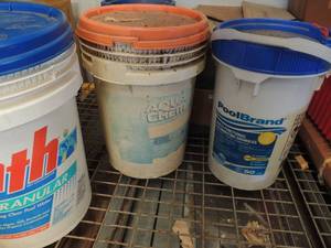 lot 264 image: 4 buckets of used chemicals for cleaning an in ground pool clorine tabs and shock treatment