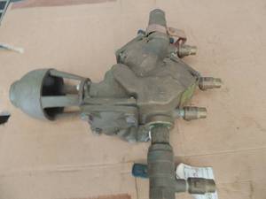 lot 305 image: Brass water regulator serial#490930 140F 175PSI SA CB64.4 909QT RPZ