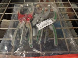 lot 331 image: 6 large welding clamps #106TC