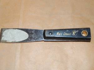 lot 342 image: 20 plus putty knives