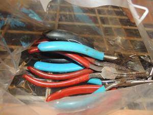 lot 344 image: 10 needle nose plyers