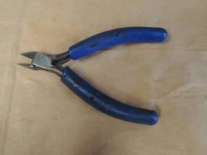 lot 351 image: needle nose wire cutters