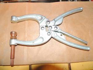 lot 359 image: 102-6TC welding clamps