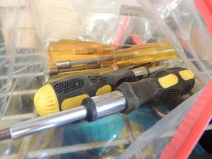 lot 376 image: Assorted screwdrivers