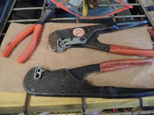 lot 390 image: Wire cutters snips and pliers