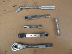 lot 469 image: 14 RACHET, BREAKER BAR, EXTENTION,  RACHET WRENCH