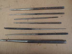 lot 472 image: 8-10 punches