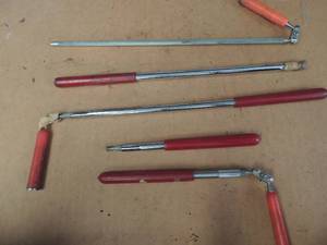 lot 480 image: red extenders for mini mirror