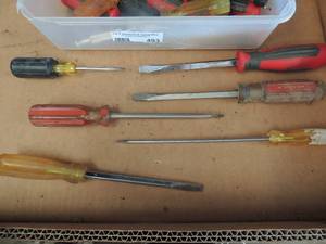 lot 493 image: assorted scredrivers