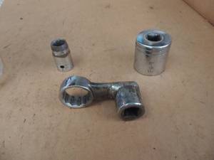 lot 510 image: Large sockets