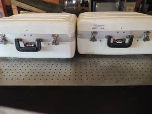 lot 519 image: 2 white tool cases locked (don�t know combination)
